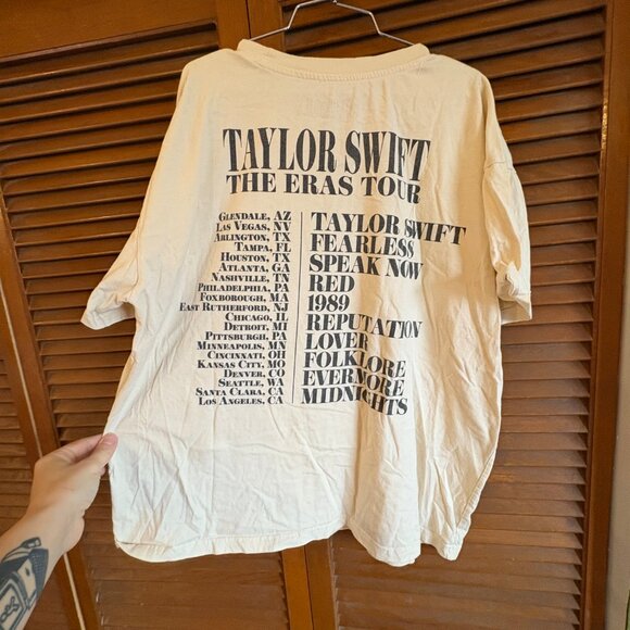 Taylor Swift Eras Tour Authentic White Concert Tee Size L - Picture 2 of 4
